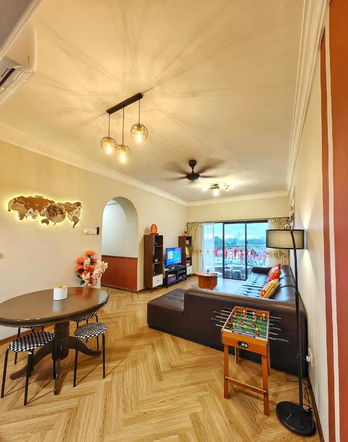 B&B Malacca - Klebang GX Homestay Resort Pool View M0702 with Netflix, TVBox and Games - Bed and Breakfast Malacca