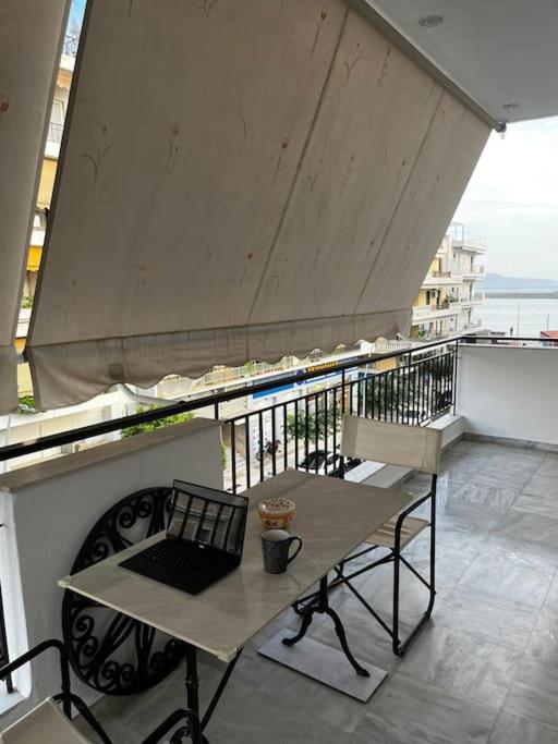 Κεντρικό διαμέρισμα θέα θάλασσα/DT 1BR 75m2 by sea - B&B