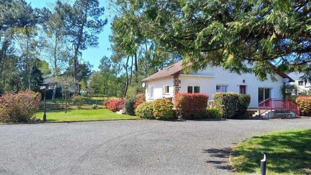 Chambre 24h Le Mans - Bed and Breakfast