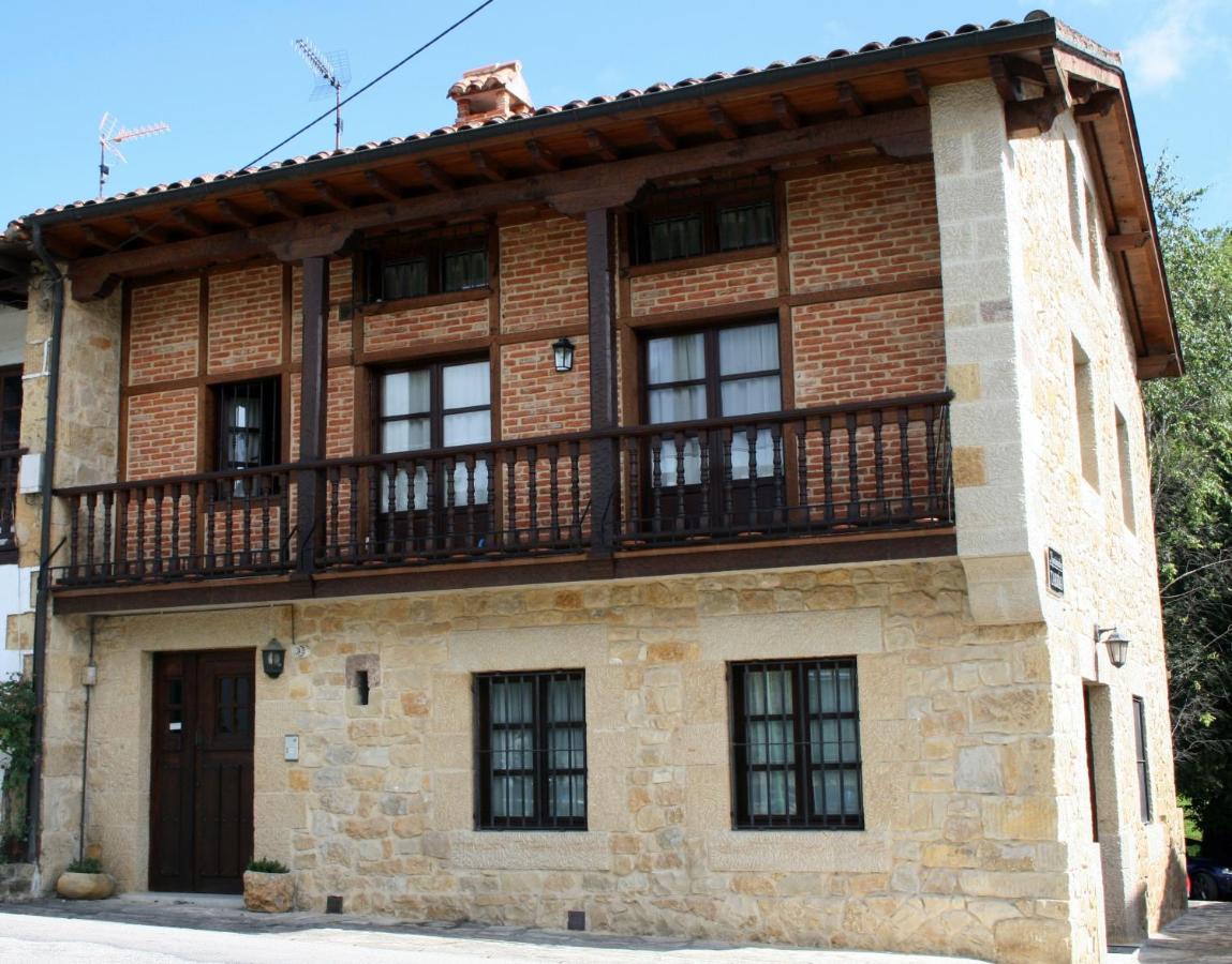 B&B Santillana del Mar - Apartamentos Tarrio - Bed and Breakfast Santillana del Mar