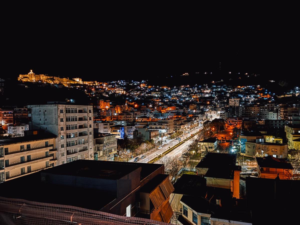 B&B Gjirokastra - Vasho Luxury Apartment - Bed and Breakfast Gjirokastra