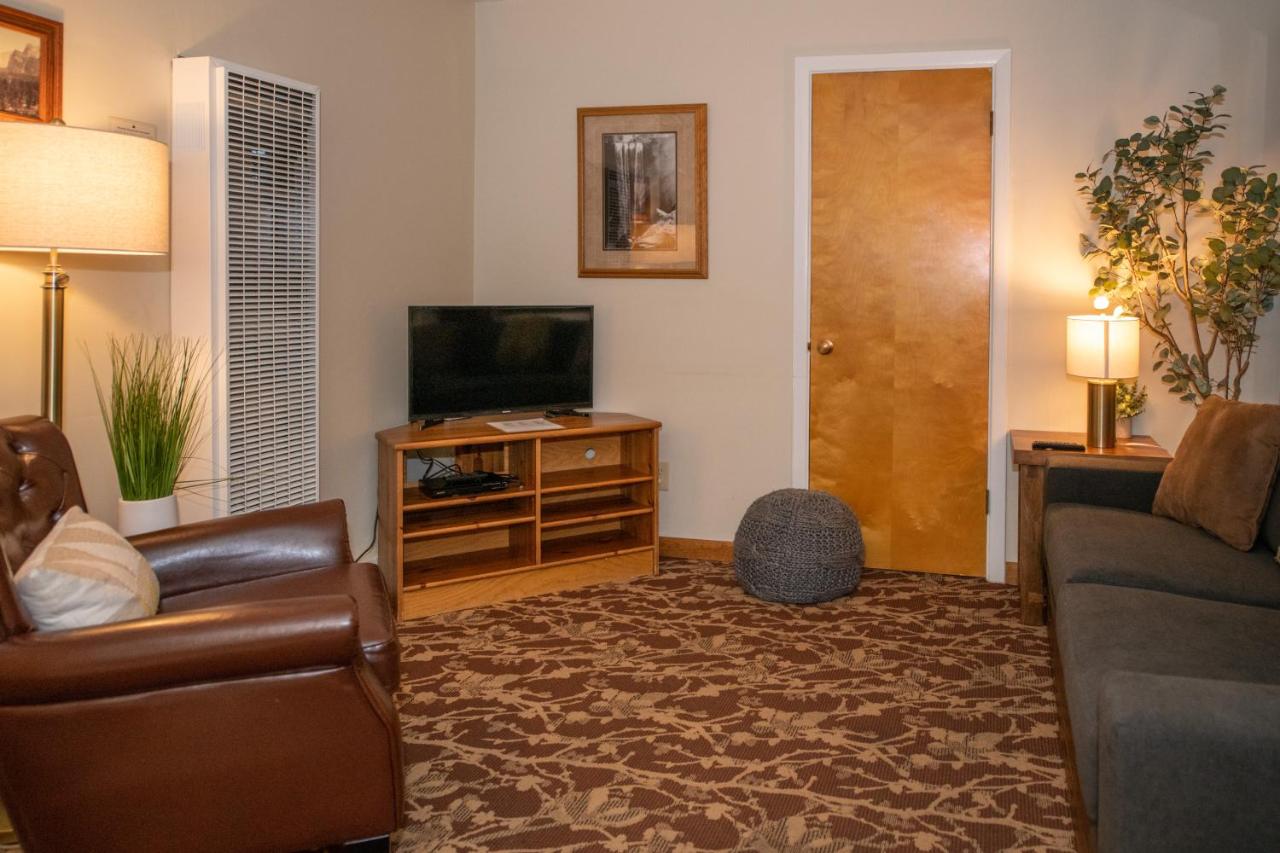 Queen Suite