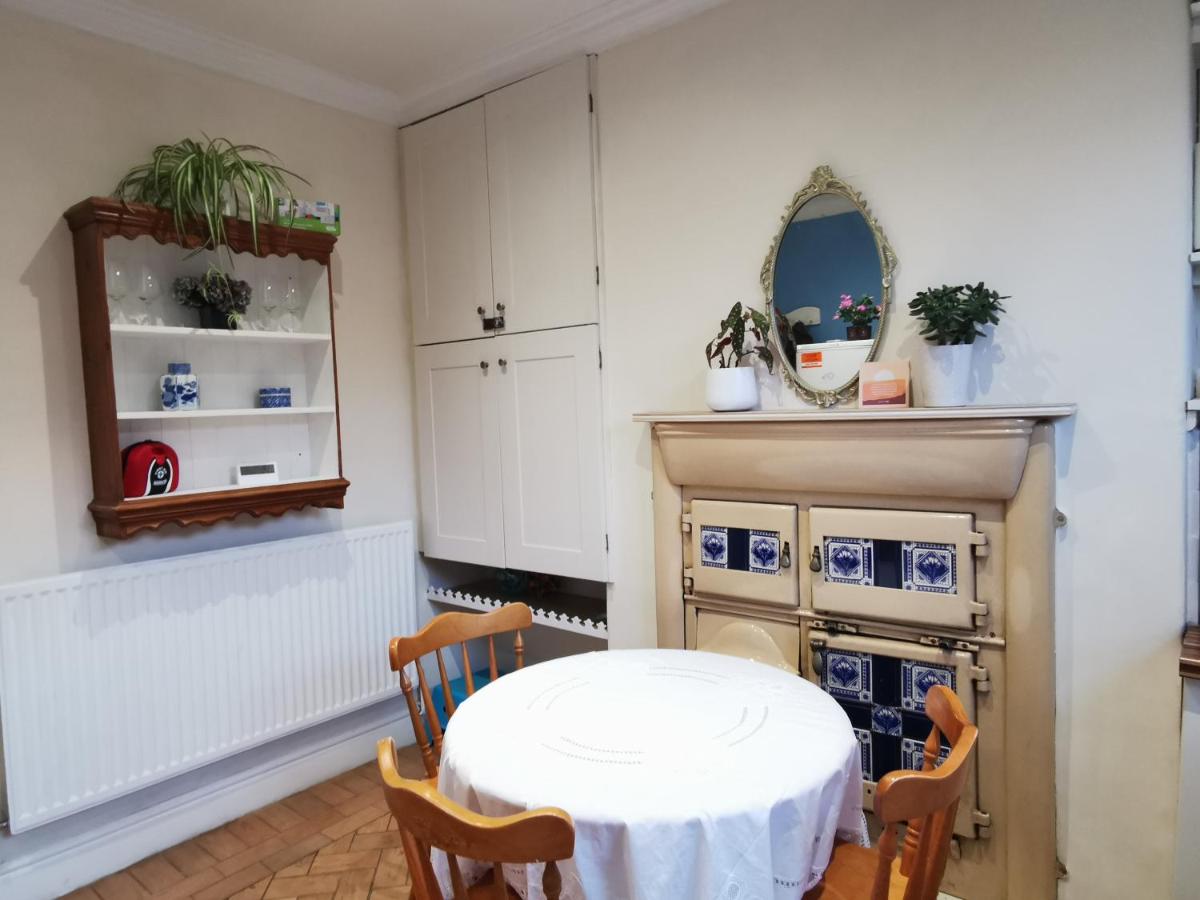 Entire house Sheffield s10booking - Chambres d’hôtes