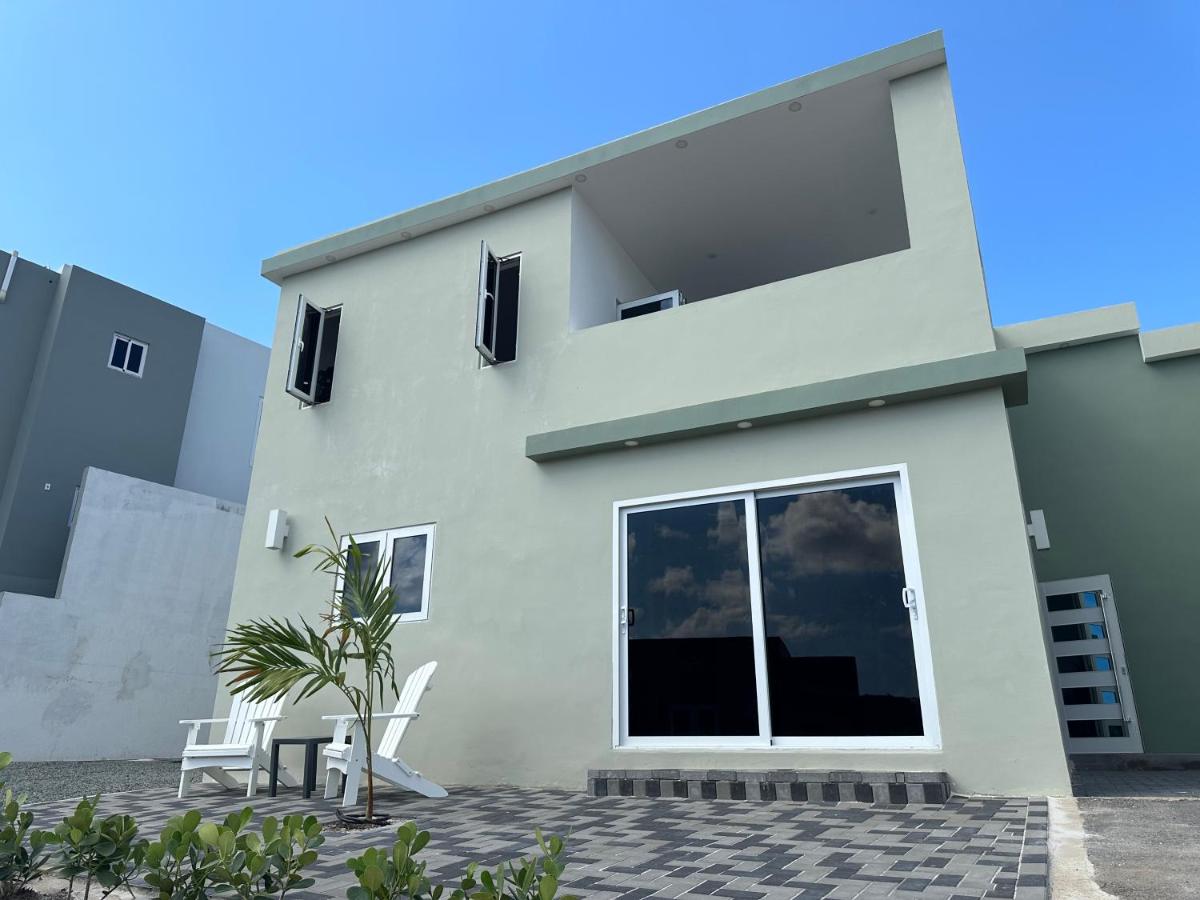 Papaya Resort Curaçao - Modern house with a beautiful view and fresh breeze - Bed and Breakfast Grote Berg