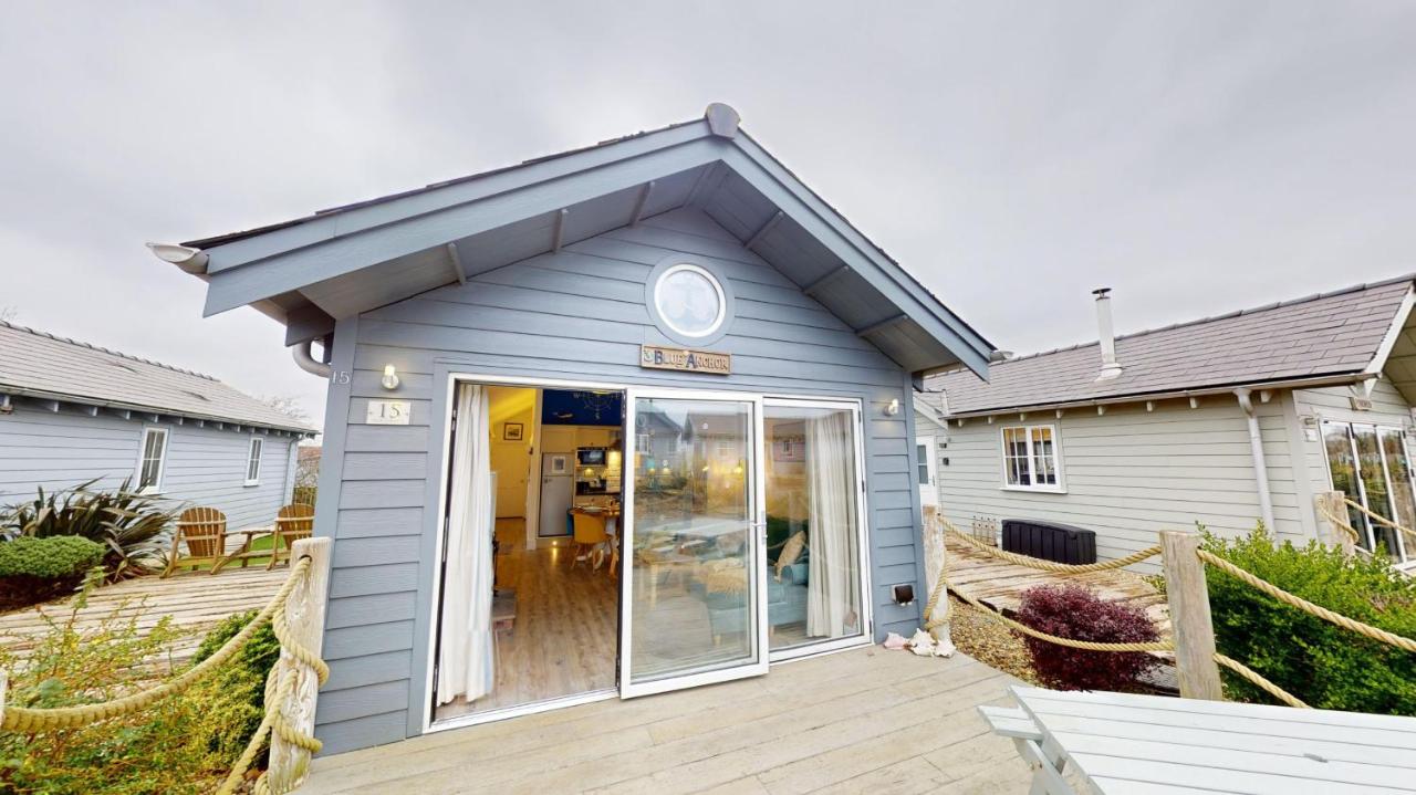 The Blue Anchor at The Bay Filey, sleeps 4, 2 dogs welcome for free too - B&B