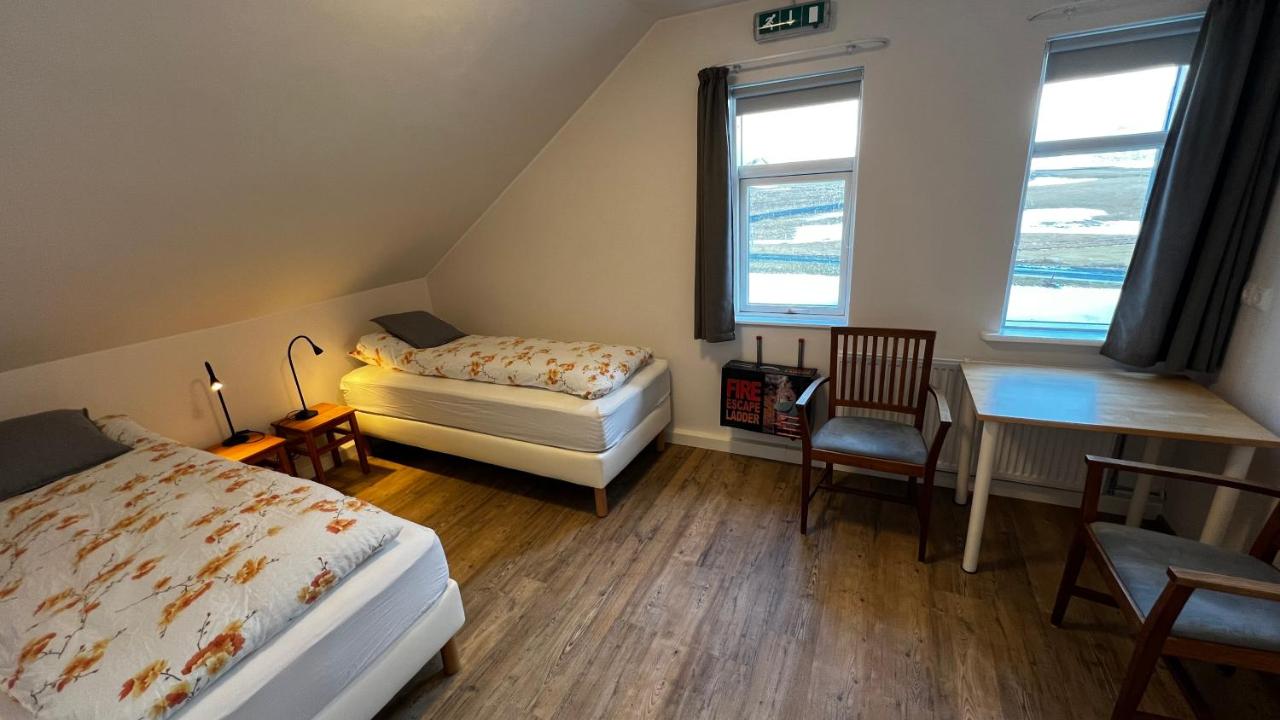 Chambre Double ou Lits Jumeaux avec Salle de Bains Privative