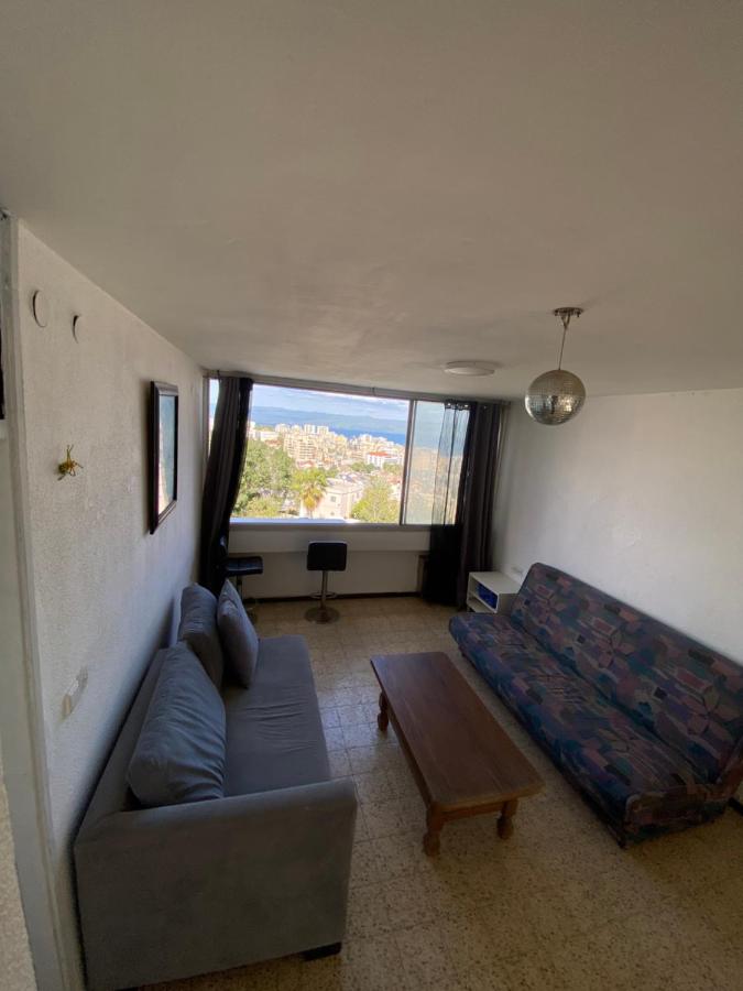 B&B Tiberias - דירה גדולה ומרווחת עם נוף ישיר לכינרת והגולן - Bed and Breakfast Tiberias