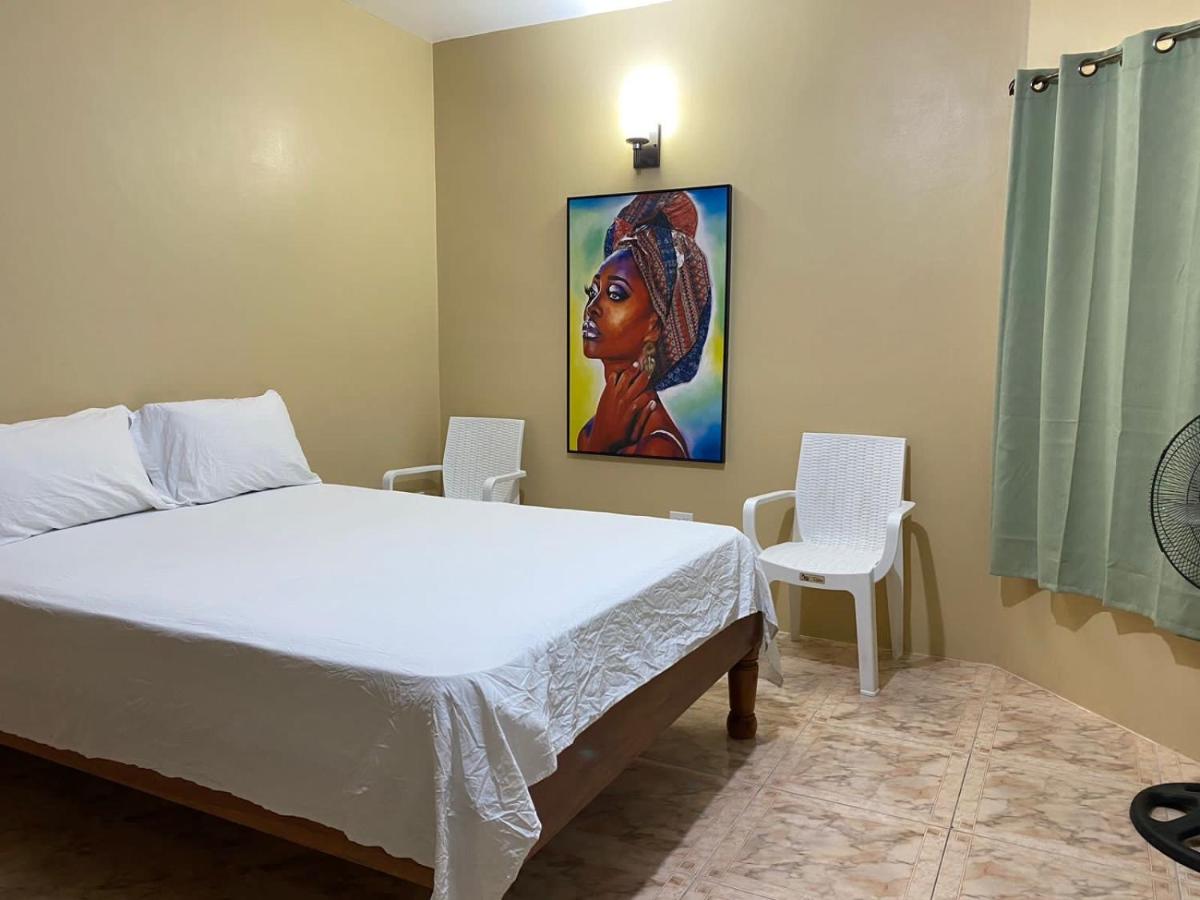 B&B Montego Bay - Marshan villa - Bed and Breakfast Montego Bay