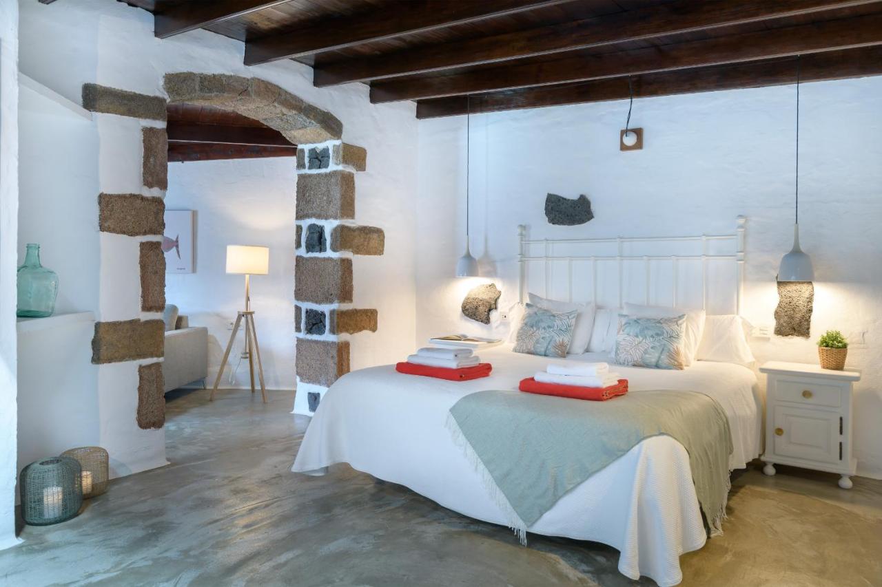 Superior One-Bedroom Apartment