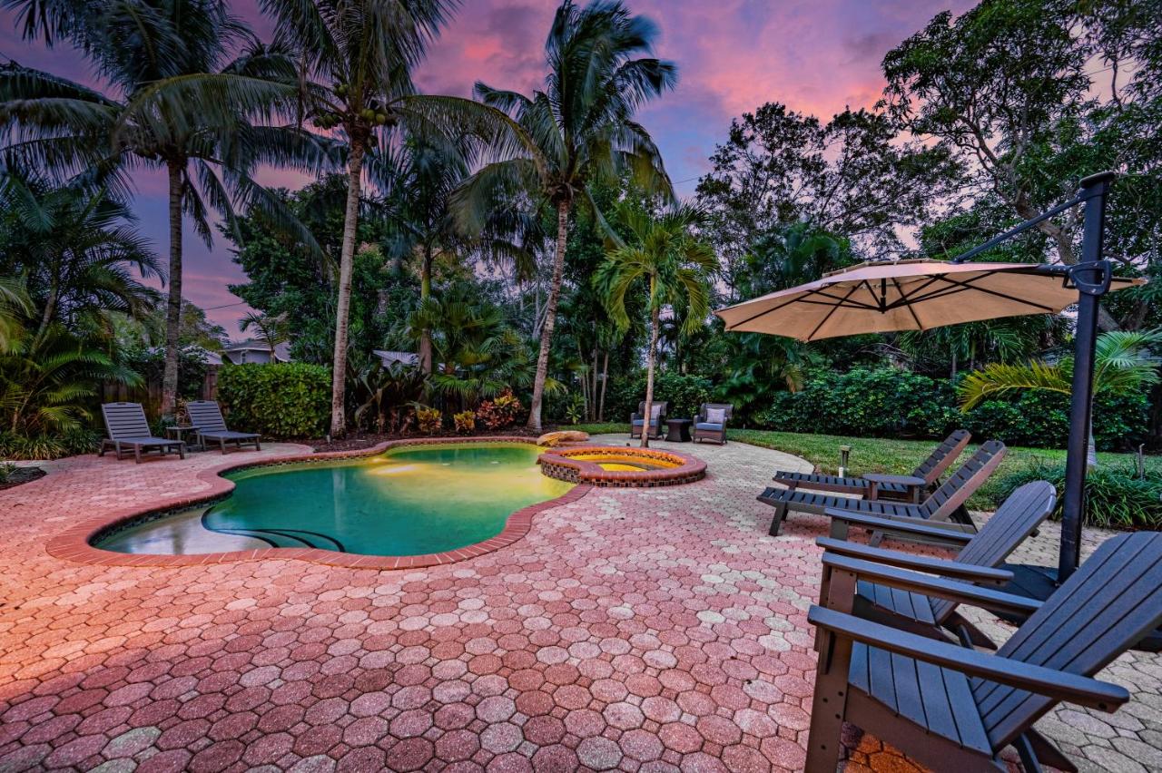 Nautical Escape! Private pool home with a tropical backyard oasis! - Chambres d’hôtes Bradenton