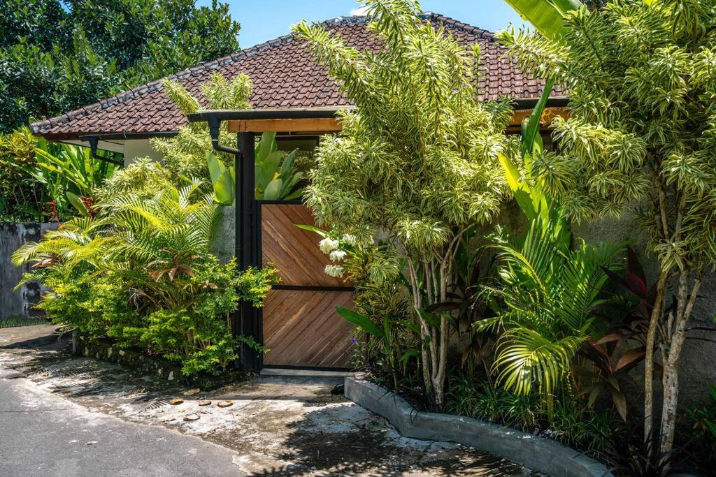 Mahira - Charming 1BR Home with Living Room and Full Kitchen, nestled in Quiet Uluwatu Jungle - B&B