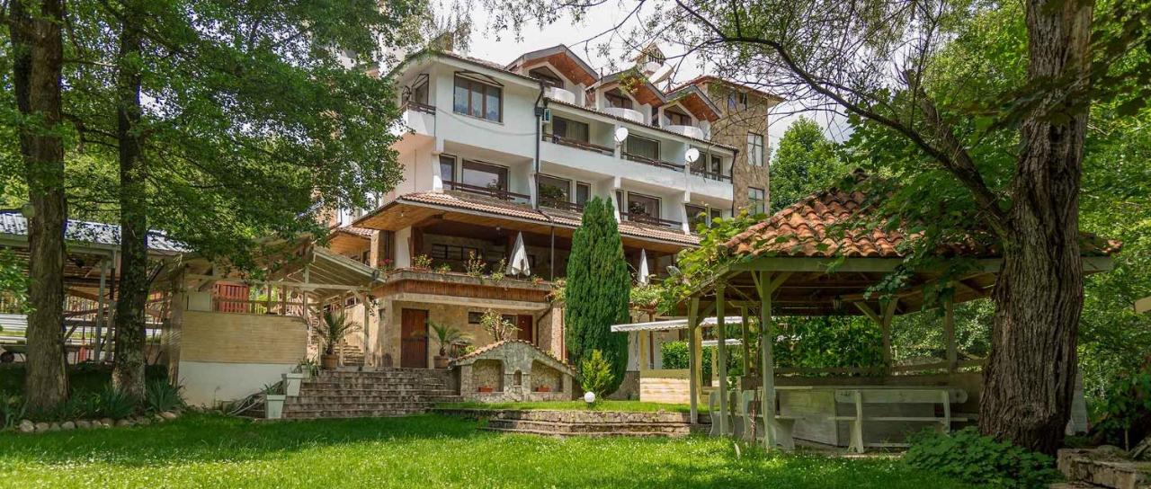 Hotel Paradise Place - B&B Kalofer
