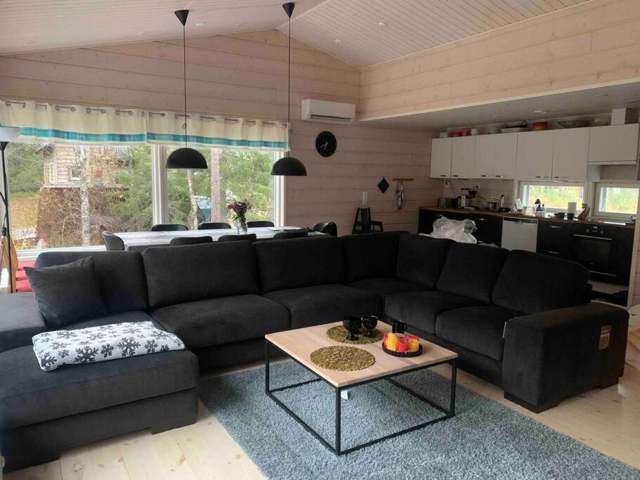 Villa Hellitä - big, private and great location - B&B Ylläsjärvi