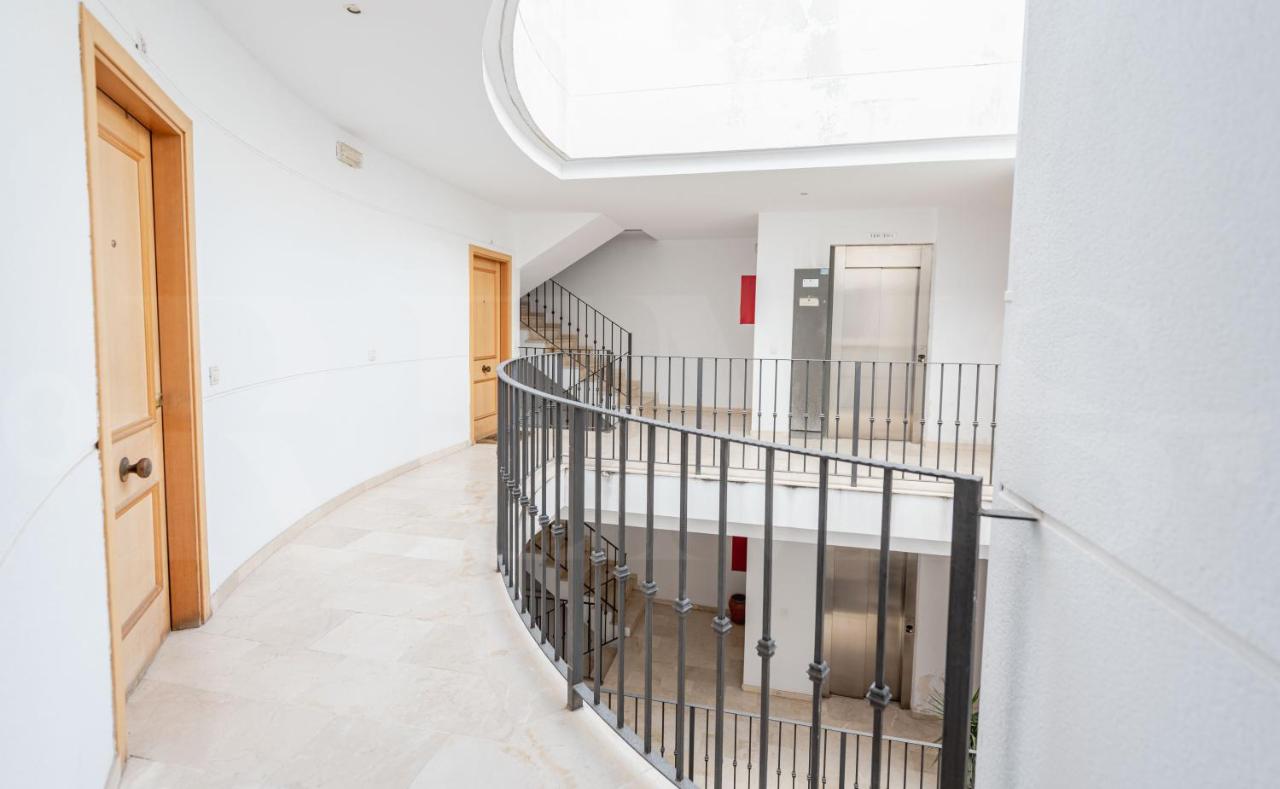 Rooftop apartment & private jacuzzi in the center by REMS - B&B Málaga