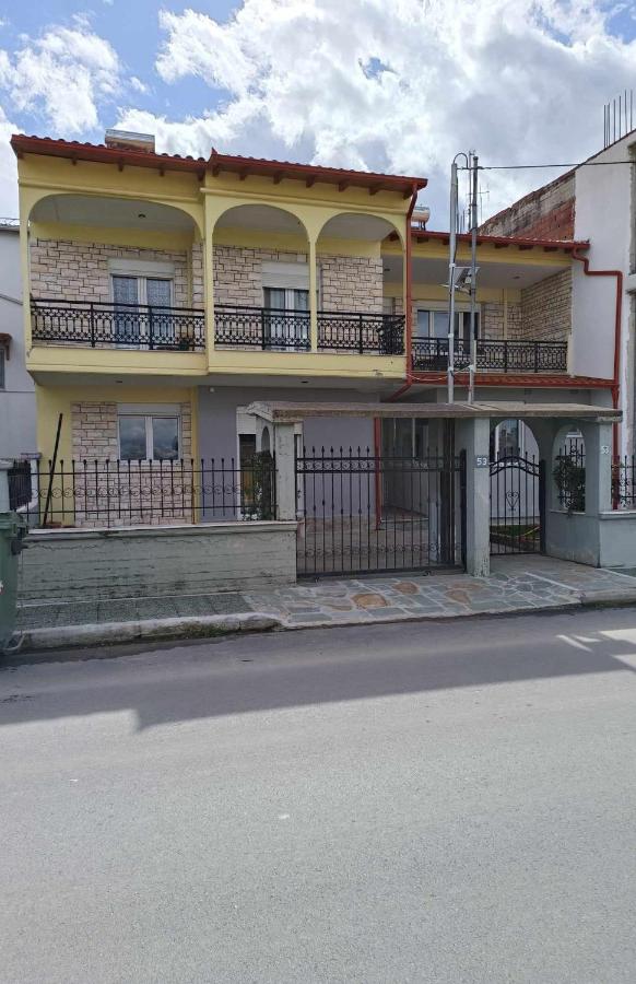 Polys Apartment and Paraskevi studio with view - Ferienwohnung
