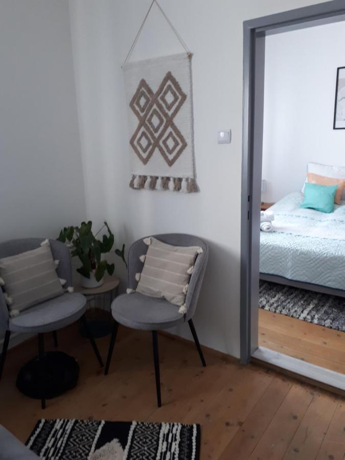 Cozy Town Center Retreat - Ferienwohnung Komorn
