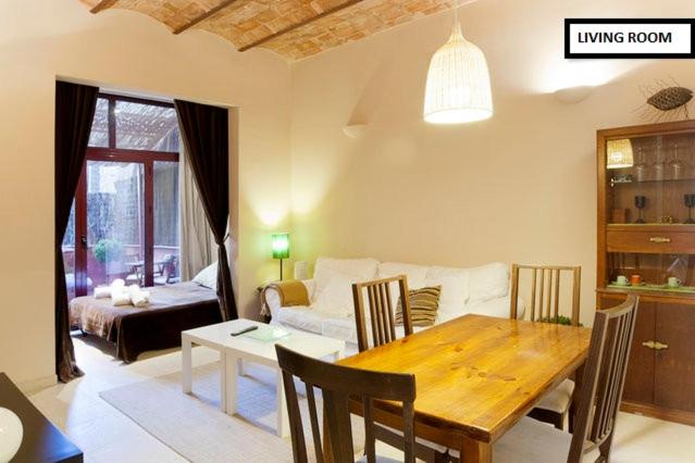 Family apartment Plaza España - B&B Barcellona
