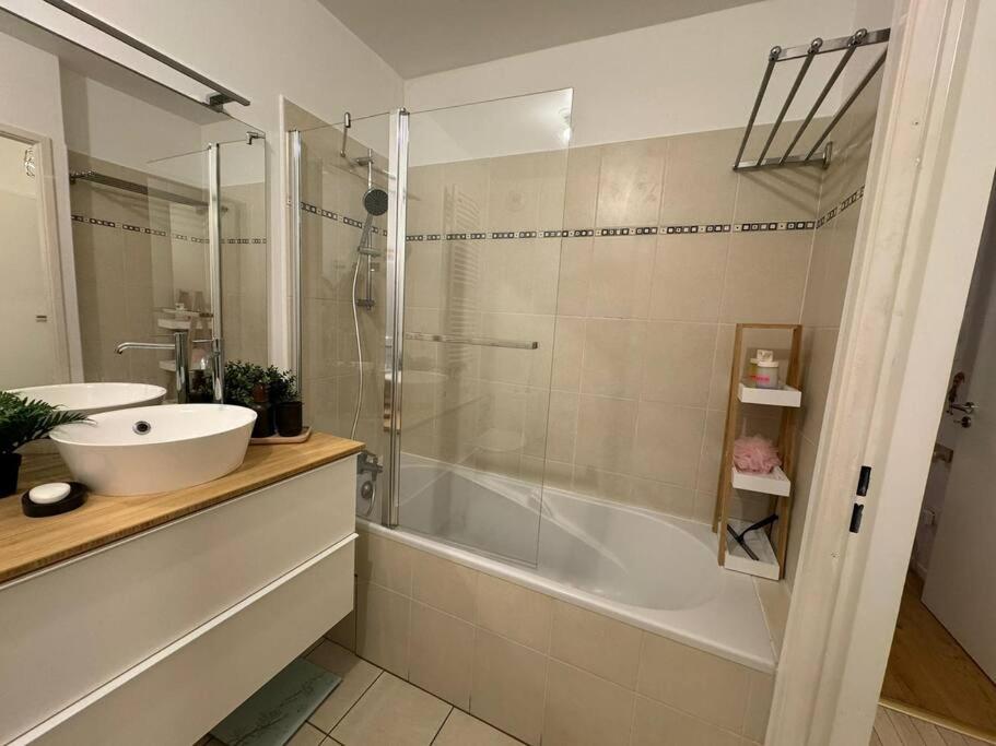 Elegant apartment near La Défense and Arena - Chambres d'hôtes Nanterre
