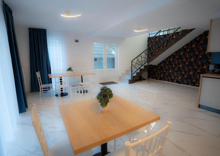 Vibe House Madisson - B&B
