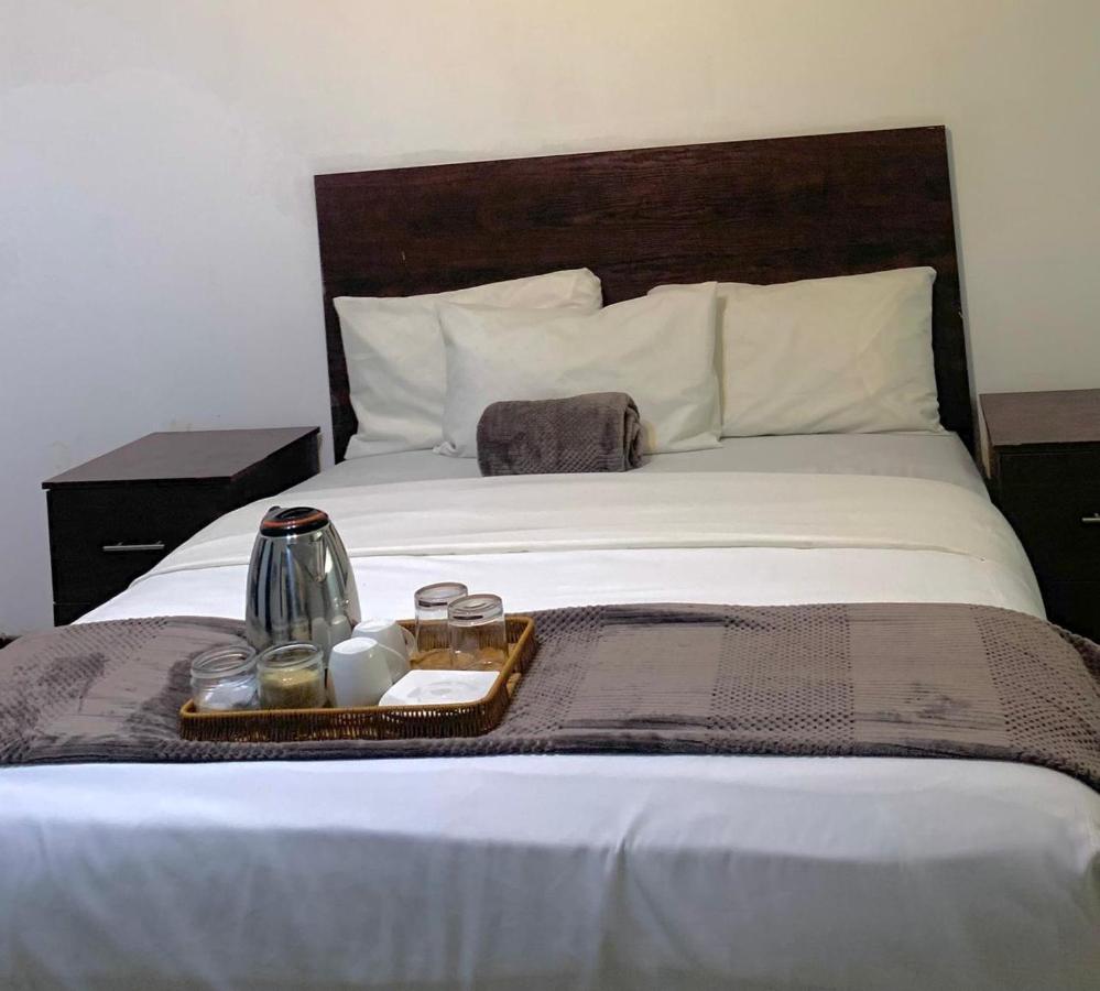 B&B Pretoria - Khaya Mnandi Leisure Suites - Bed and Breakfast Pretoria