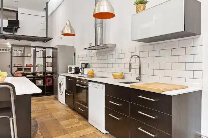 The Collection Barcelona - Huge duplex with private garden next to Las Ramblas - Chambres d’hôtes Barcelone