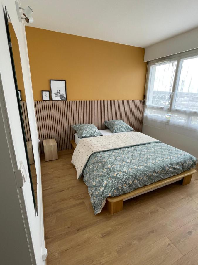 B&B Sarcelles - Coliving - chambre jaune - Bed and Breakfast Sarcelles