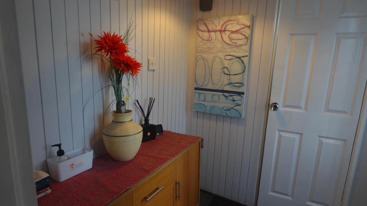 Chelsea House-Huku Kwetu Dunstable-3 Bedroom House - B&B