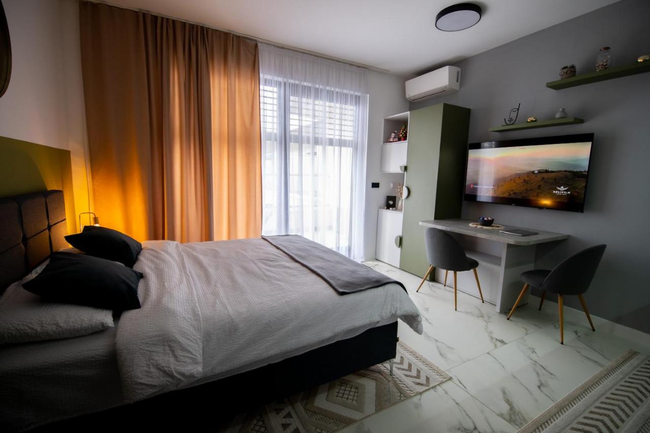 B&B Sarajevo - Penthouse Studio Apartment Sarajevo - Bed and Breakfast Sarajevo