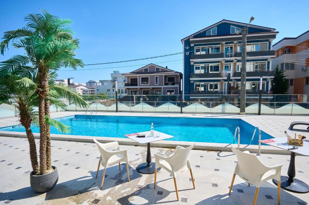 Ziano Beach Apartment in Nord10 Pool Resort - Chambres d’hôtes Mamaia