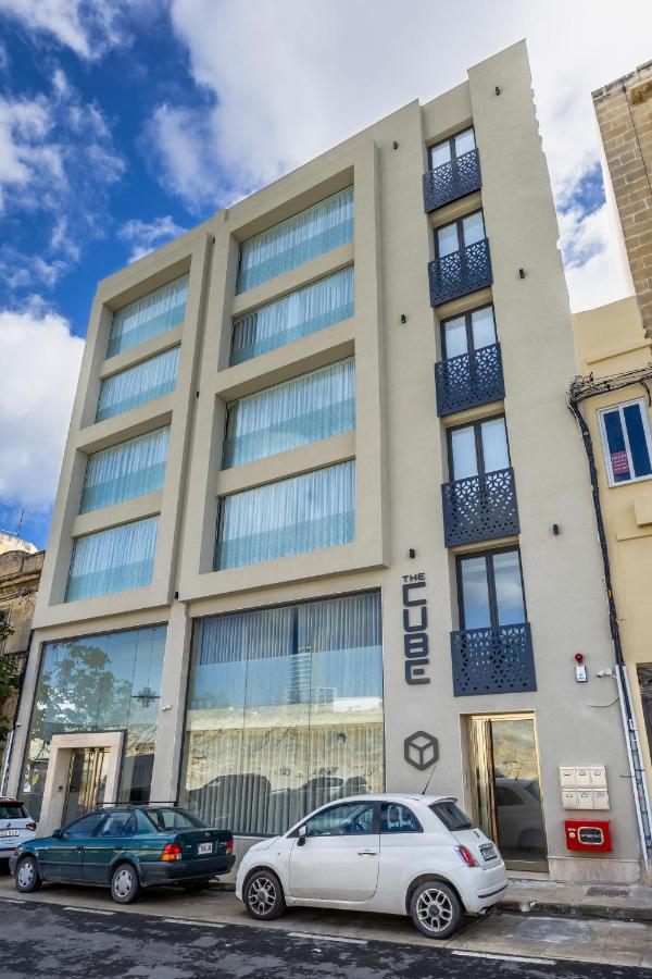 Brand new elegantly furnished studio apt in Gzira - Ferienwohnung Il-Gżira