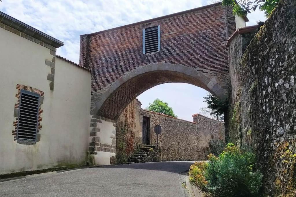 Gite du Porche 79700 Mauléon 20min Puy du FOU - B&B