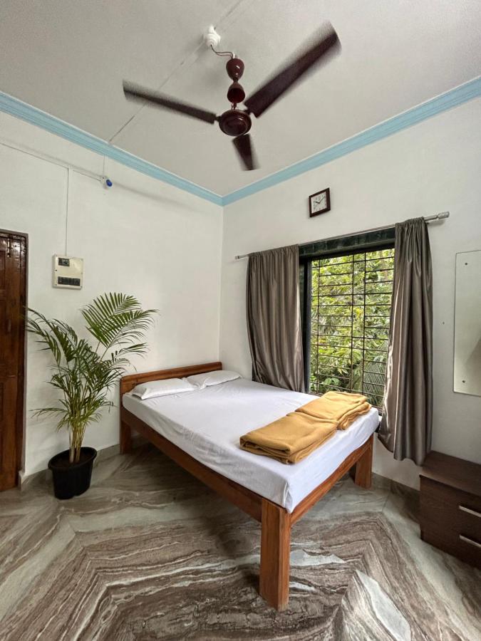 B&B Revadanda - Ronny’s beach villa 4bhk - Bed and Breakfast Revadanda