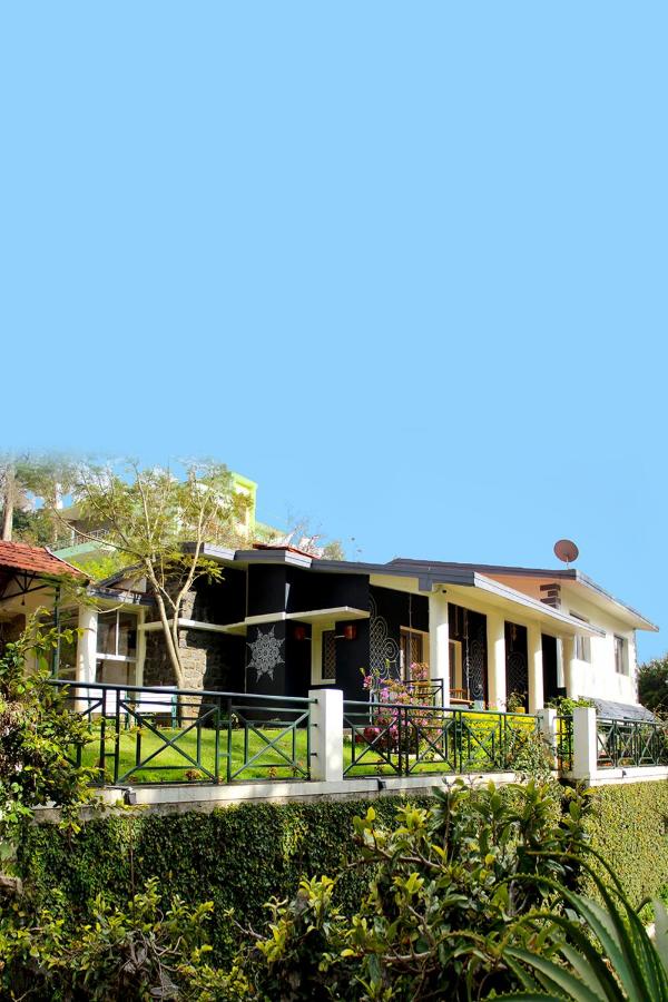 LEELA's COUNTRY HOUSE - B&B