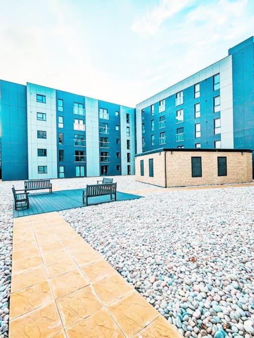 A superb 2 bed, 2 bathroom apartment in Manchester City centre FREE PARKING - Bed and Breakfast Manchester