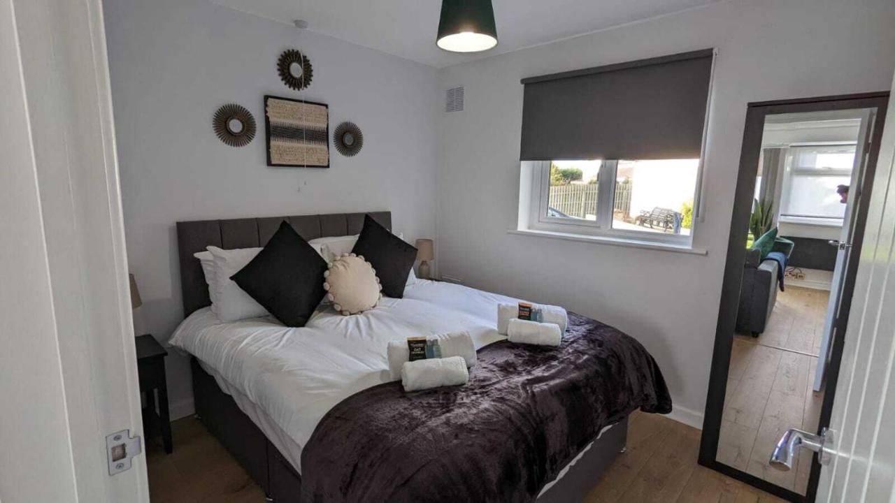 B&B Sidmouth - OPP Sidmouth - Cosy Coastal Chalet great views! BIG SAVINGS booking 7 days or more! - Dogs by Request Only - Bed and Breakfast Sidmouth