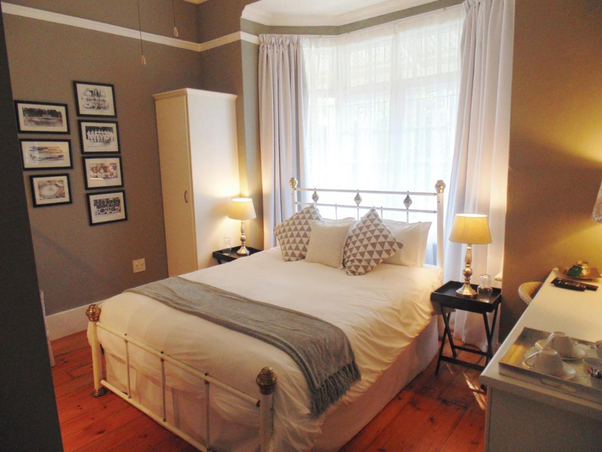 Habitación con cama grande 