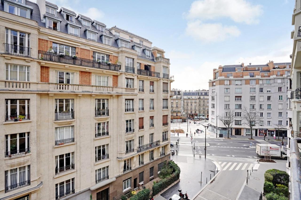 Parisian Charm Porte Maillot - B&B