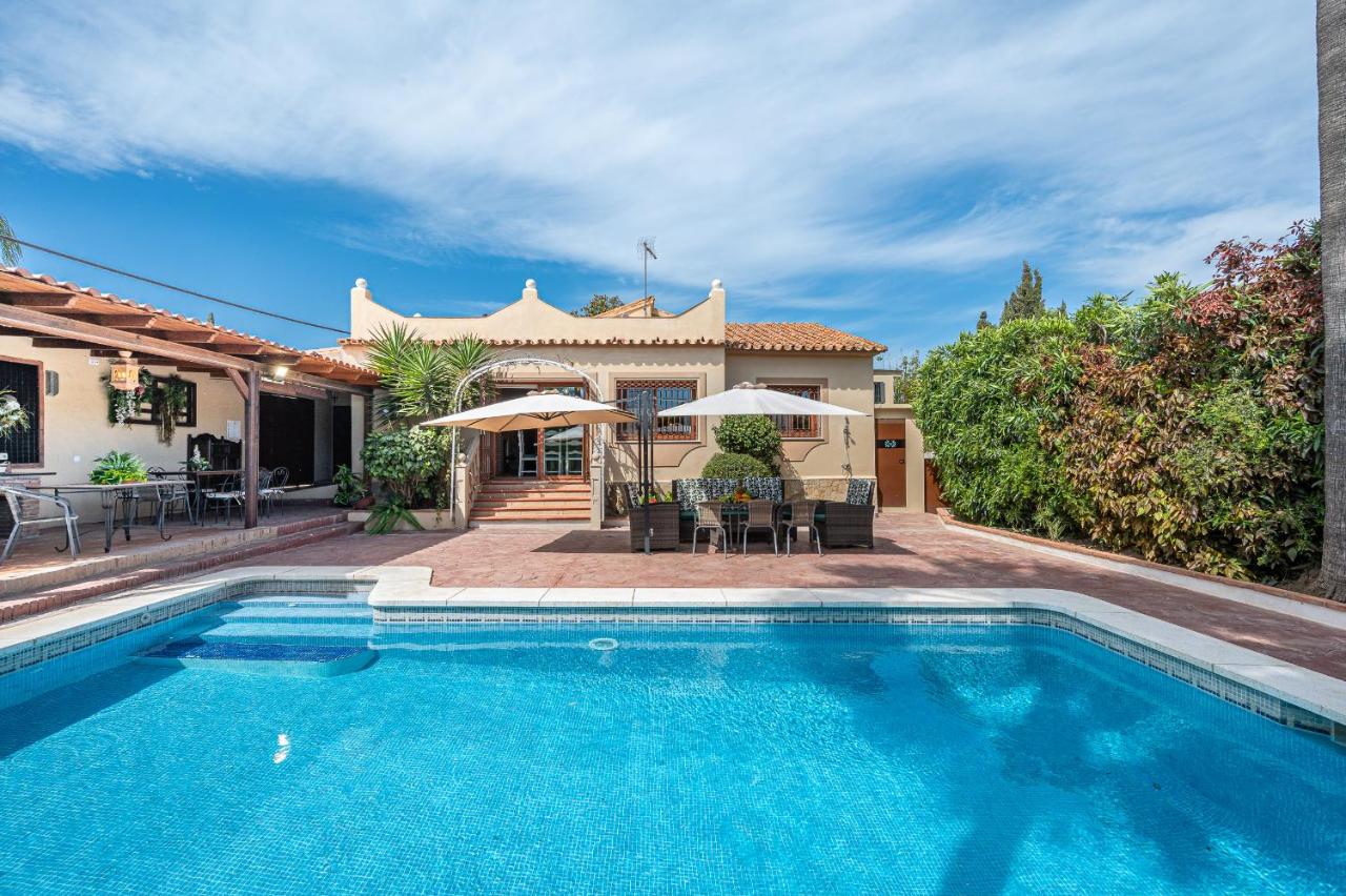 CHALET EN MARBELLA, Casa Valle Iruelas - Bed and Breakfast Marbella