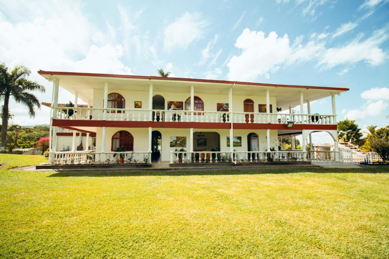 Hotel Campestre Villa Esmeralda - B&B