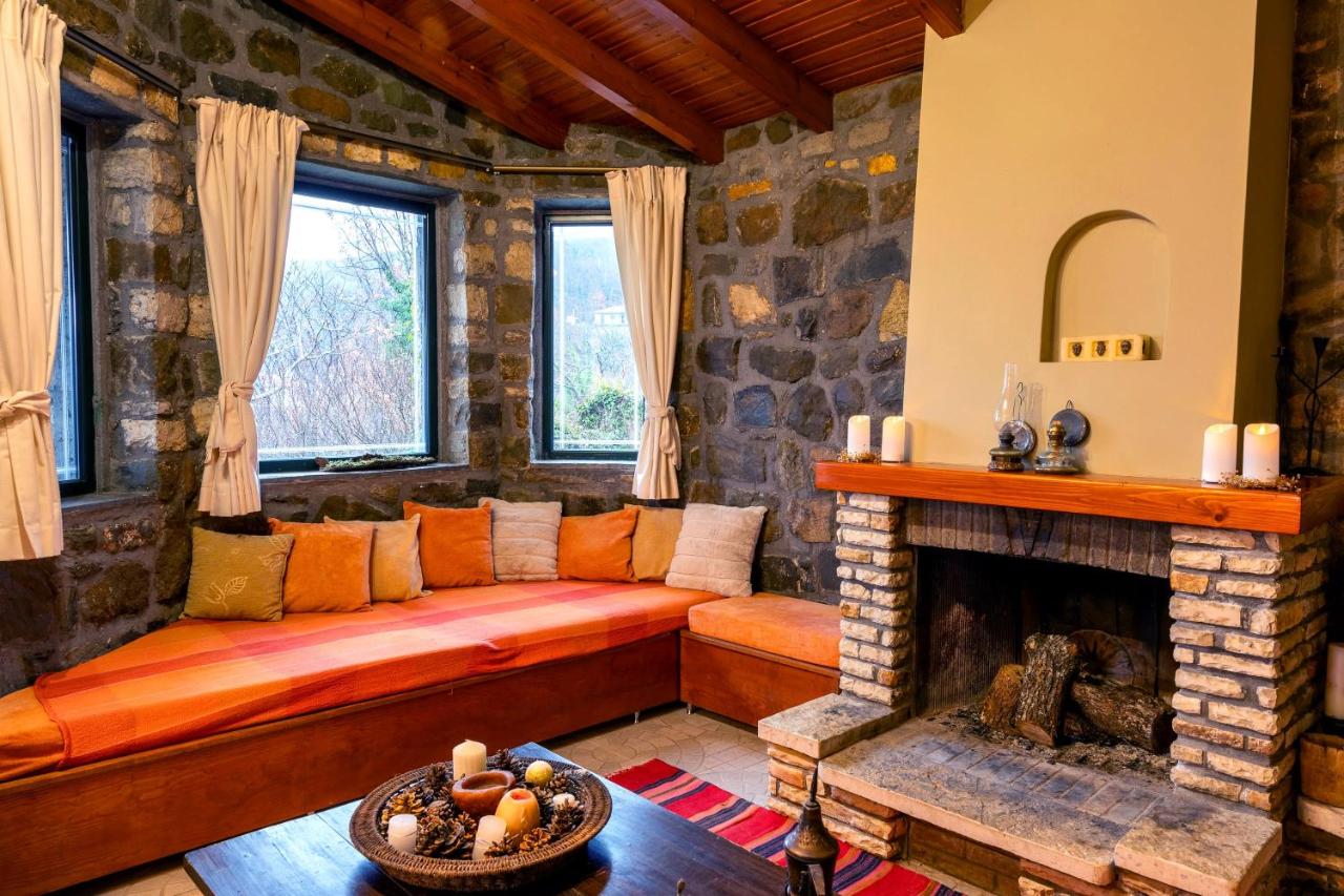 B&B Teíchio - Marianda's House - Mountain Views & Rustic Charm - Bed and Breakfast Teíchio