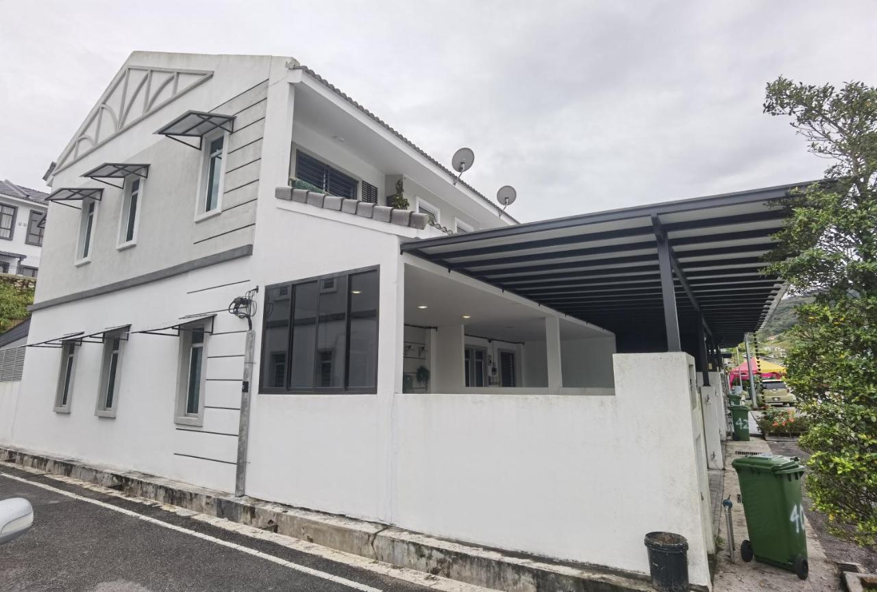 Cosy 2-Storey Holiday Home Vines 2 @Pasar Malam -1 - B&B