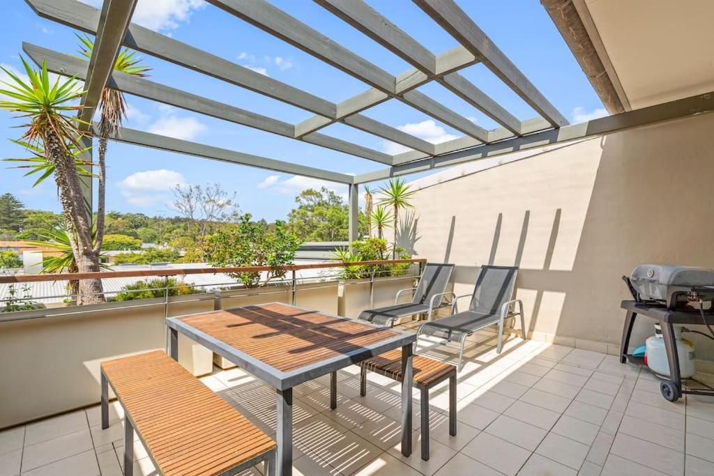 Surf at Avalon Beach and Laze on the Private Terrace - B&B Avalon