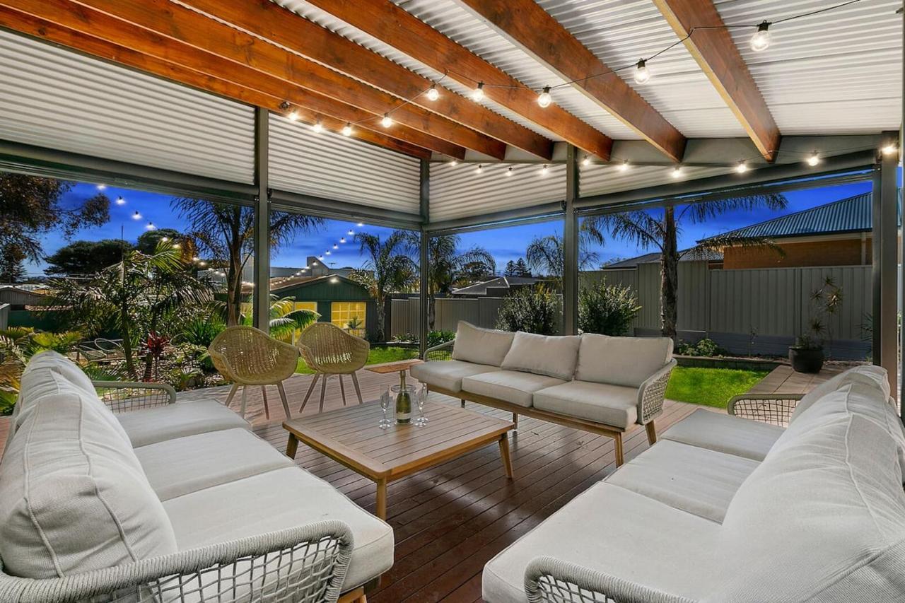 Christies Garden - A Beachside Entertainer's Gem - B&B Adelaide