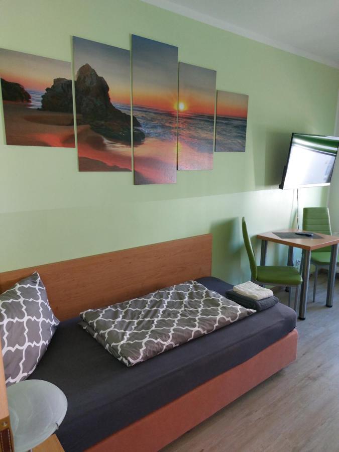 B&B Leipzig - Ferienwohnung Holzhausen - Bed and Breakfast Leipzig