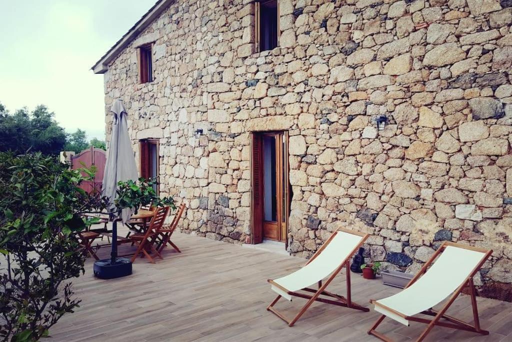 Magnifique bergerie corse du 17eme Siècle à proximité des plages - B&B