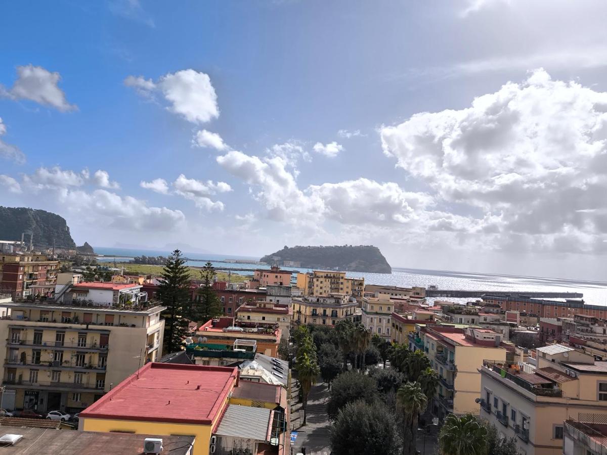 Seconda Stella a Destra - B&B Napoli