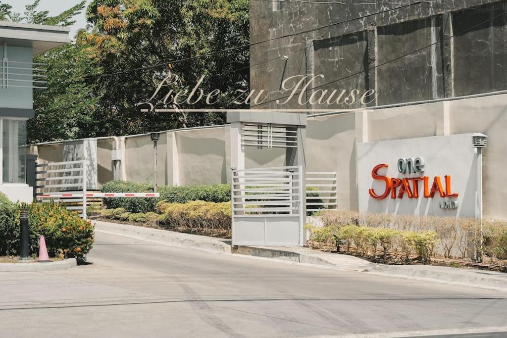 2 BR Unit in the heart of Iloilo Self Check-in - Chambres d'hôtes Iloilo
