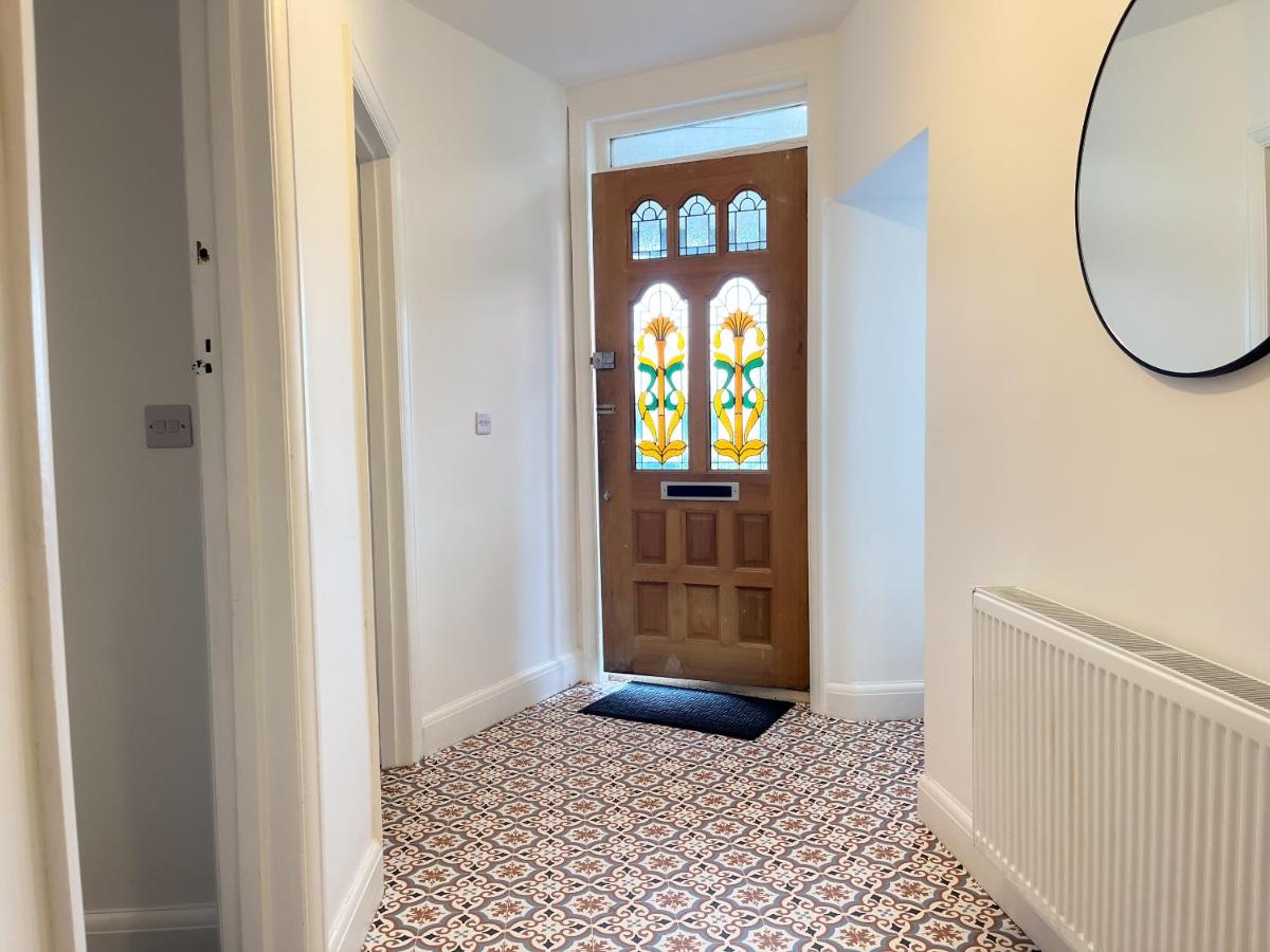 Wembley Stadium, Modern&Cozy Apartment with Garden - B&B