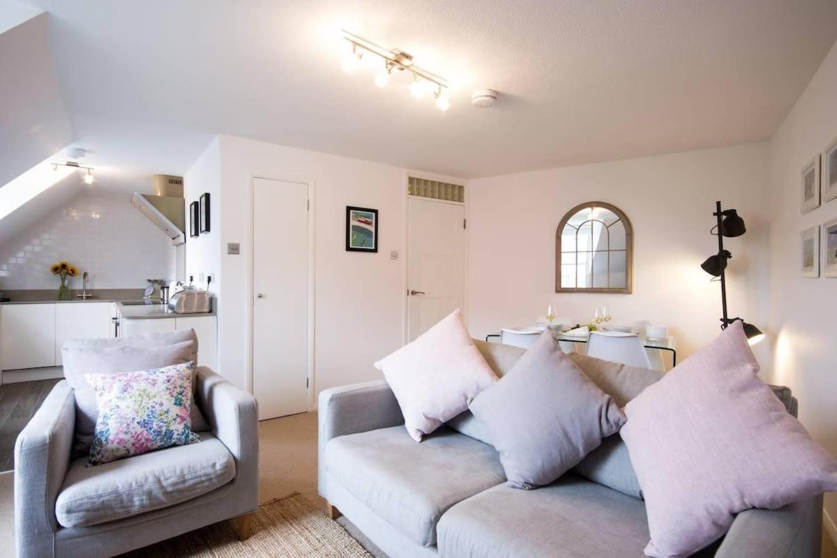 B&B Oxford - Modern Apartment in the Heart of Oxford with Secure Underground Parking - Bed and Breakfast Oxford