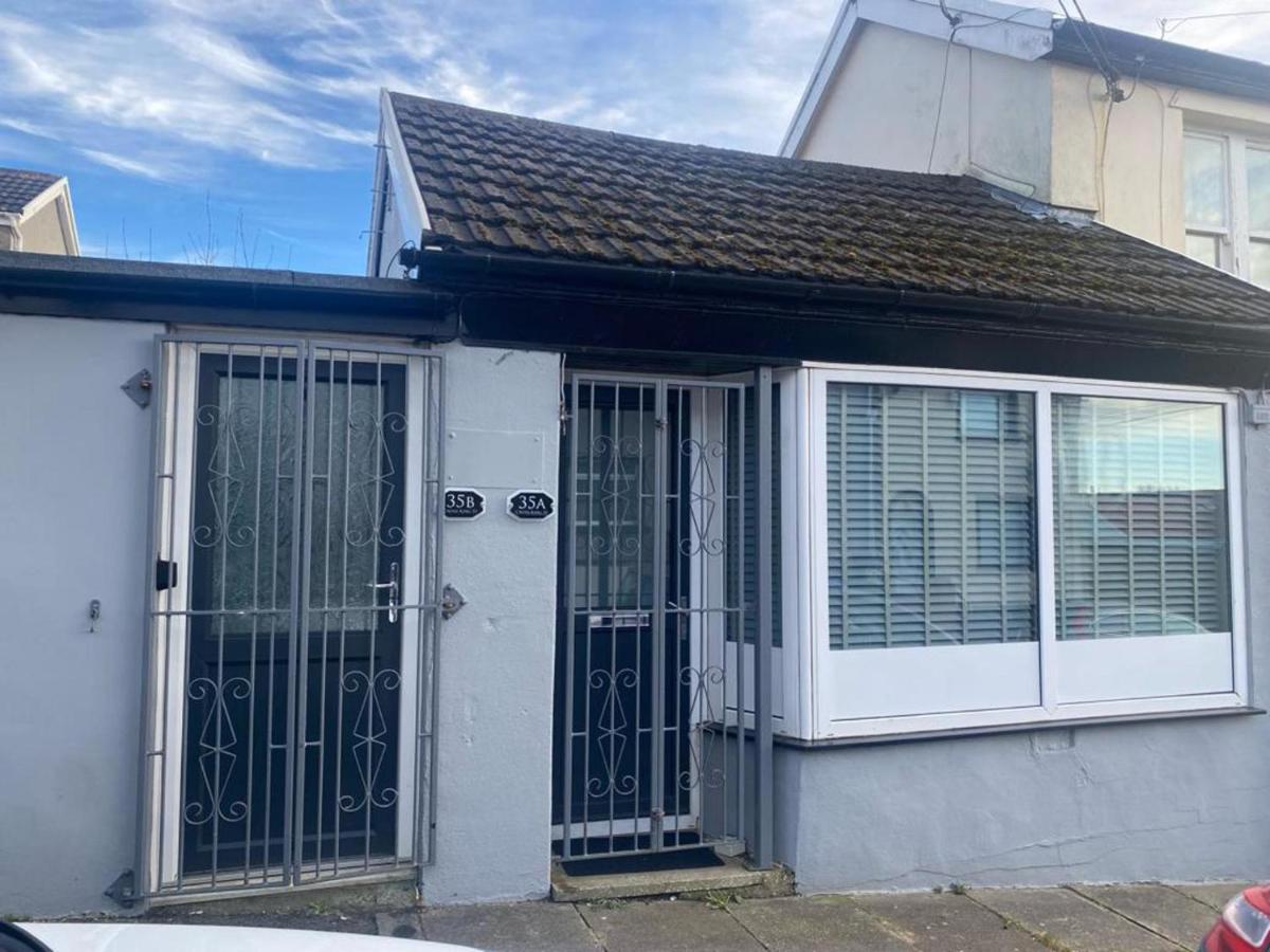 Beautiful 3-Bed apartment in Merthyr Tydfil - Ferienwohnung